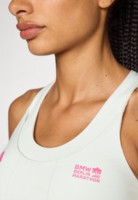 adidas Performance BER25 BRA - Sport-bh met medium support - crystal jade