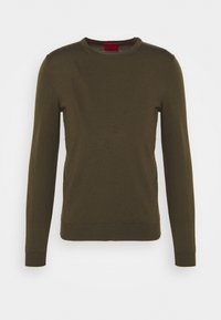 Olivgrüner Pullover aus weichem Strickmaterial, mit Rundhalsausschnitt, langen Ärmeln und gerippten Bündchen und Saum. Einfaches, undekoriertes Design.