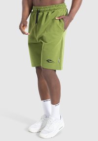 Smilodox NALE TRAINING SHORTS - Korte broeken - olive