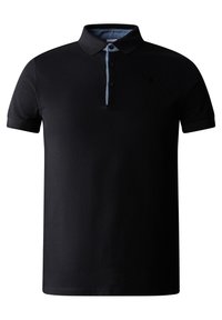 Czarna koszulka polo z teksturowanej tkaniny, z niebieskim akcentem na kołnierzyku, trzema guzikami i małym logo na klatce piersiowej.