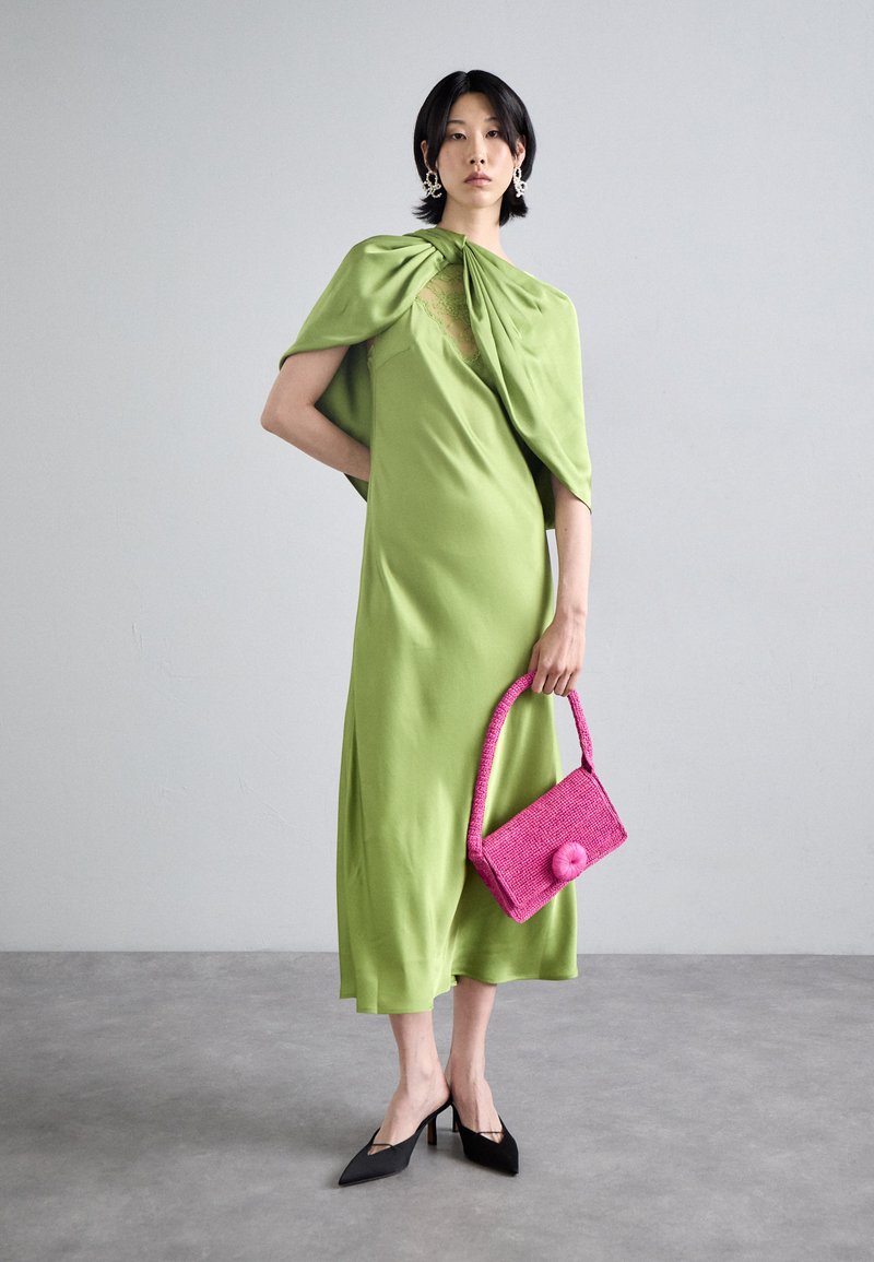 green emerald velvet dress BRAND NEW BY MALENE BIRGER LINANA BOTTLE GREEN CAP SLEEVE SHIFT DRESS –  Whispers Dress Agency