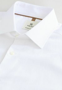 REGULAR FIT  SHORT SLEEVE CUTAWAY COLLAR - Overhemd - white
