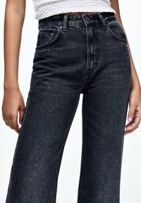 PULL&BEAR Vaqueros rectos - black