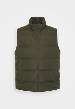 Oliven grøn puffer-veste med høj krave, frontlynlås og to sidelommer. Glat overflade med syede paneler til isolering.