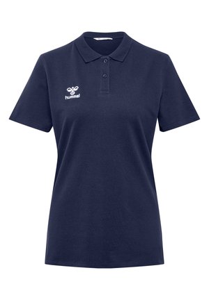 Granatowa koszulka polo z krótkim rękawem, z dwoma guzikami i białym logo hummel na lewym biuście.