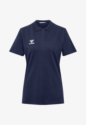 Granatowa koszulka polo z krótkim rękawem, z dwoma guzikami i białym logo hummel na lewym biuście.