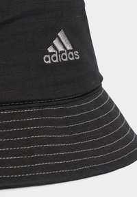 adidas Sportswear CLASSIC BUCKET - Cappello - black white grey three