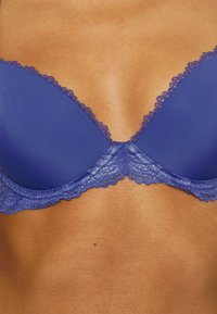 Calvin Klein Underwear LIFT DEMI SEDUCTIVE CMFRT LOTU - Soutien de elevação - soft grape