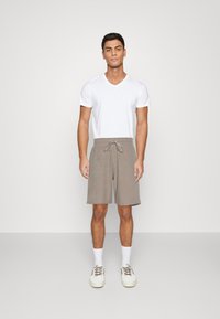 Redefined Rebel KOBE - Shorts - string