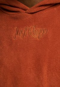 Just Rhyse Pulover s kapuco - brown