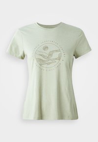 RIDGE™ GRAPHIC TEE - Sports T-shirt - safari