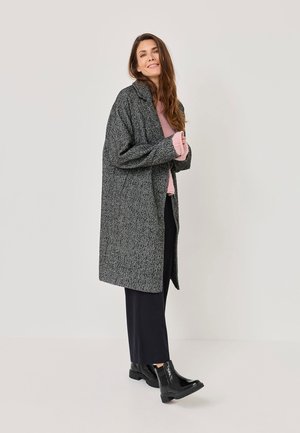 CHELSEA - Kotníkové boty na platformě - black patent