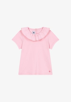 T-shirt rosa a maniche corte con colletto arricciato, texture liscia, scollo rotondo e piccolo logo sull'orlo inferiore. Chiusura con bottoni sul retro.