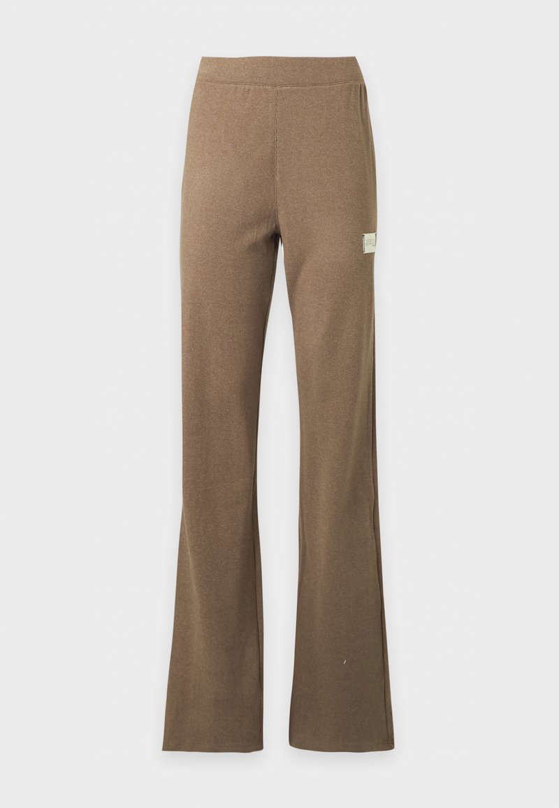 Pantalones deportivos