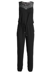 Combinaison noire sans manches avec encolure en dentelle, taille à cordon et jambes fuselées.