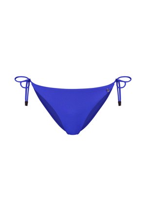 Slip bikini blu con laccetti laterali regolabili e piccolo logo in metallo sul lato destro, mostrati su uno sfondo bianco neutro.
