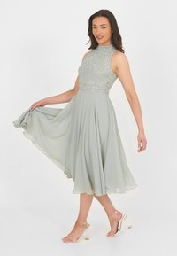 BEAUUT EMBELLISHED - Koktejlové šaty / šaty na párty - sage green