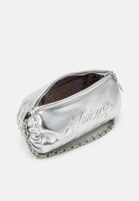Juicy Couture BRENDA BARREL BAG - Torbica - silver