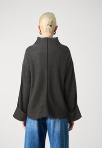 VILA VIVIGGA CONTRAST - Jumper - dark grey/black