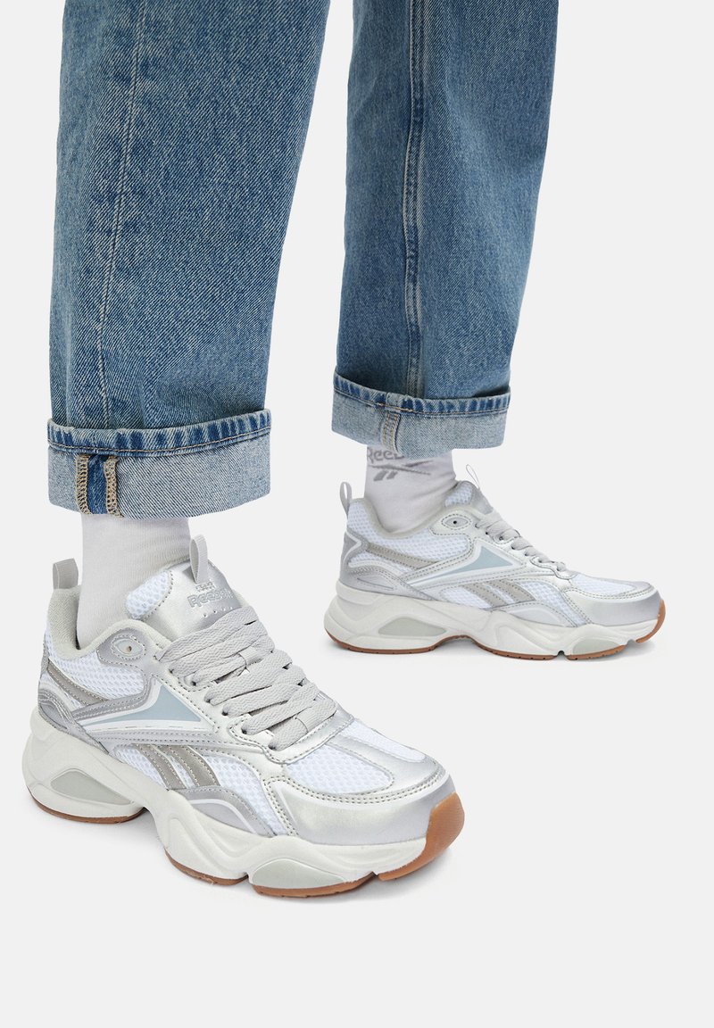 Reebok Edzőcipő - silver/light gray/white