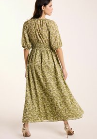 Next SHIRRED - REGULAR FIT - Rochie maxi - green