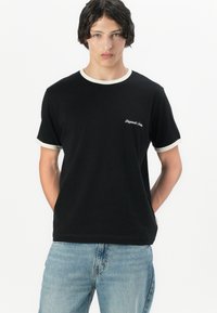 Jack & Jones JORNORREBRO RINGER TEE CREW NECK - Jednoduché tričko - black