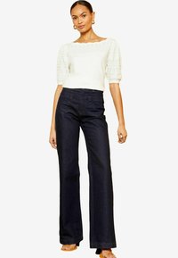 Non selezionato, ivory white