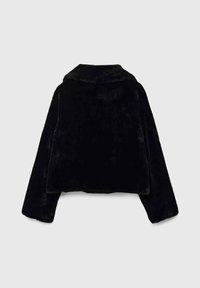 Stradivarius Chaqueta de invierno - black