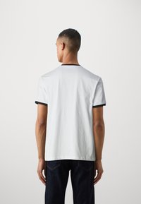 Guess Jeans SCRIPT - T-shirts basic - pure white