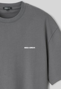 Non sélectionné, gris foncé