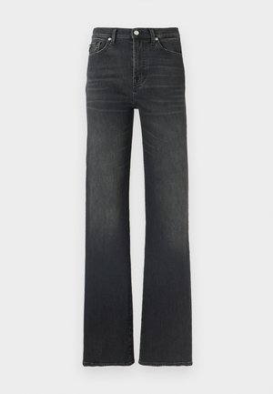 Blugi negri din denim cu talie înaltă și croială dreaptă, având cusături clasice și un design cu cinci buzunare. Textură netedă cu decolorare minimă.