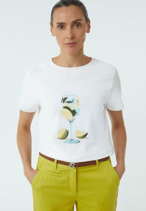 comma MIT SCHMUCKPERLEN - Print T-shirt - weiß