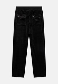 Μαύρο βελούδινο παντελόνι με ίσια γραμμή, ελαστική μέση και δύο επενδύσεις τσέπης με κούμπωμα από κουμπί στο πίσω μέρος.