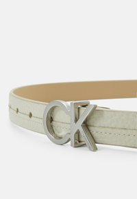 Calvin Klein LOCK MIX BELT - Opasok - stoney beige