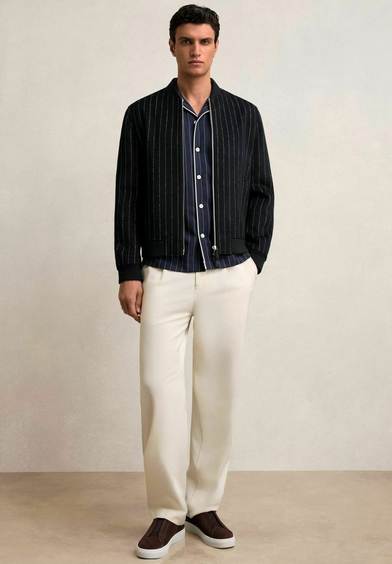 Reiss REGULAR FIT BADDOW BLEND CHALK STRIPE - Bomberjacke - navy