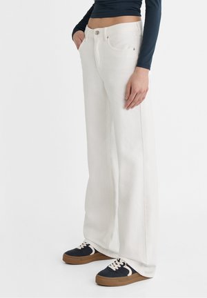 Stradivarius Straight leg jeans - white
