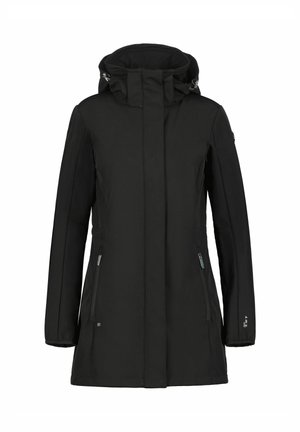 Zwarte lange winterjas met een capuchon, voorrits verborgen achter een overslag en ritszakken aan de zijkanten.