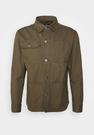 Men's olive green button-up jacket with collar, chest pockets—one buttoned flap, long sleeves, and two lower patch pockets.
