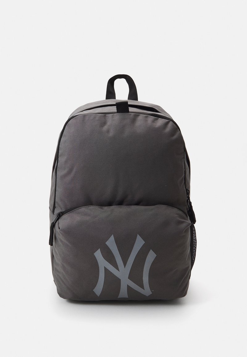 New Era MLB NEW YORK YANKEES MULTI STADIUM BAG - Mochila - grey