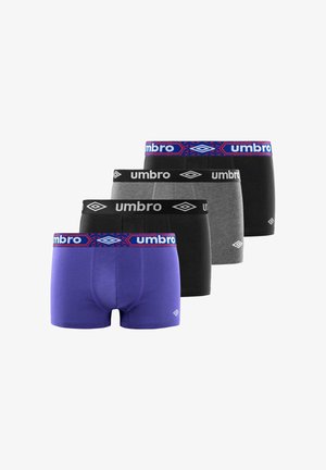 Lot de quatre boxers : un violet, deux noirs, un gris. Chaque boxer possède une ceinture élastique avec un logo, le modèle violet présentant un motif unique.