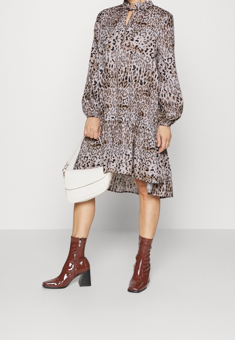 Emily van den Bergh Freizeitkleid dark blue/dunkelblau (Pre