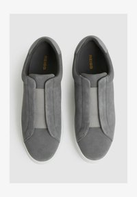 Unselected, grey