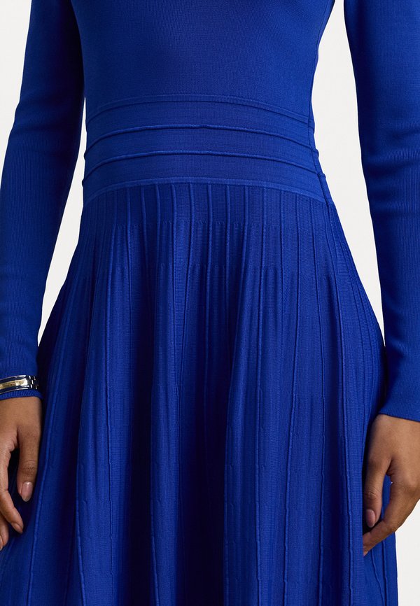 PLEATED LONG SLEEVE SWEATER DRESS - Jumper dress - new sapphire3