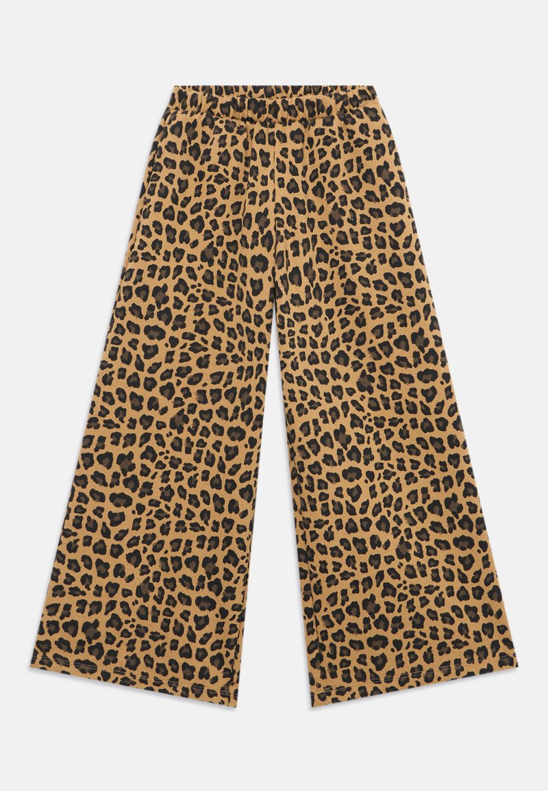 Calças de perna larga com cintura elástica, apresentando um padrão de estampado de leopardo em castanho e preto sobre um fundo bege.