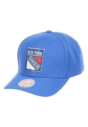 Blaues Basecap aus Stoff mit einem gestickten Logo der New York Rangers in Rot, Weiß und Blau. Verfügt über einen flachen Schirm und einen verstellbaren Riemen.