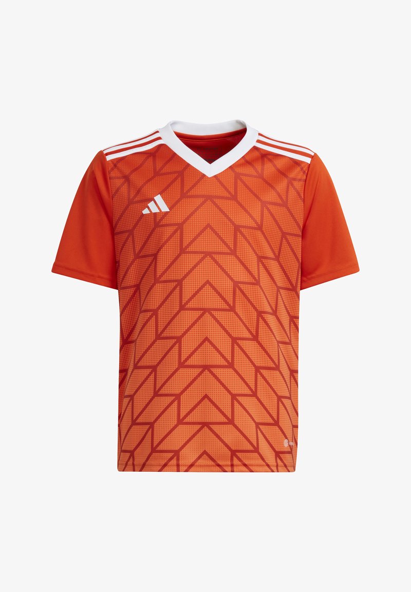 Oranges Fußballtrikot mit einem geometrischen Muster, das große Dreiecke zeigt. V-Ausschnitt, kurze Ärmel und drei weiße Streifen auf den Schultern.