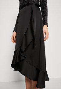 VILA VIELLETTE HW SU-EV - A-silueta svārki - black
