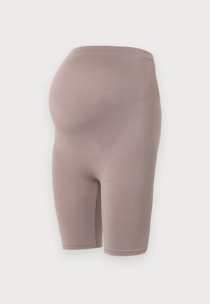 Zwangerschapsshorts in een zachte taupe kleur, met een rekbare stof en een hoge tailleband die voor ondersteuning zorgt, en reikt tot halverwege de dij.