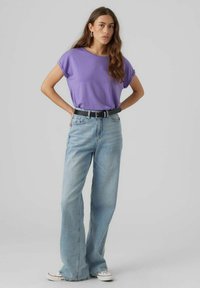Vero Moda VMAVA PLAIN - T-shirt - bas - paisley purple