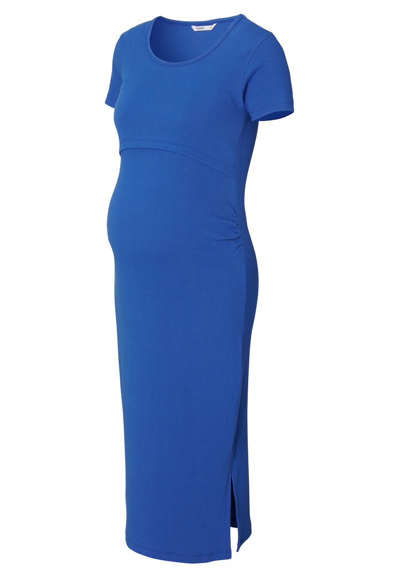 Blauwe zwangerschapsjurk met korte mouwen, ronde halslijn, textuurstof, nauwsluitende bovenkant, ruches aan de zijkant en een split aan de zijkant voor comfort.